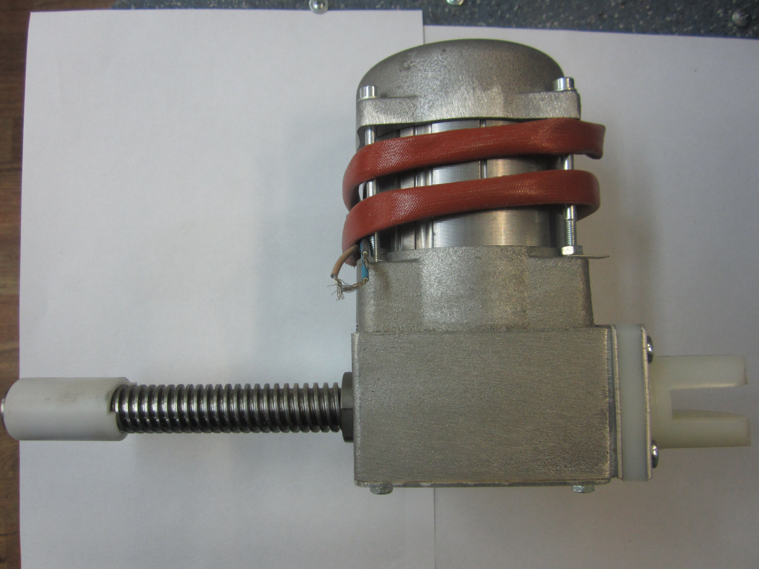 Мотор-редуктор кресла MOON ( GEARED MOTOR RM 85 220V)