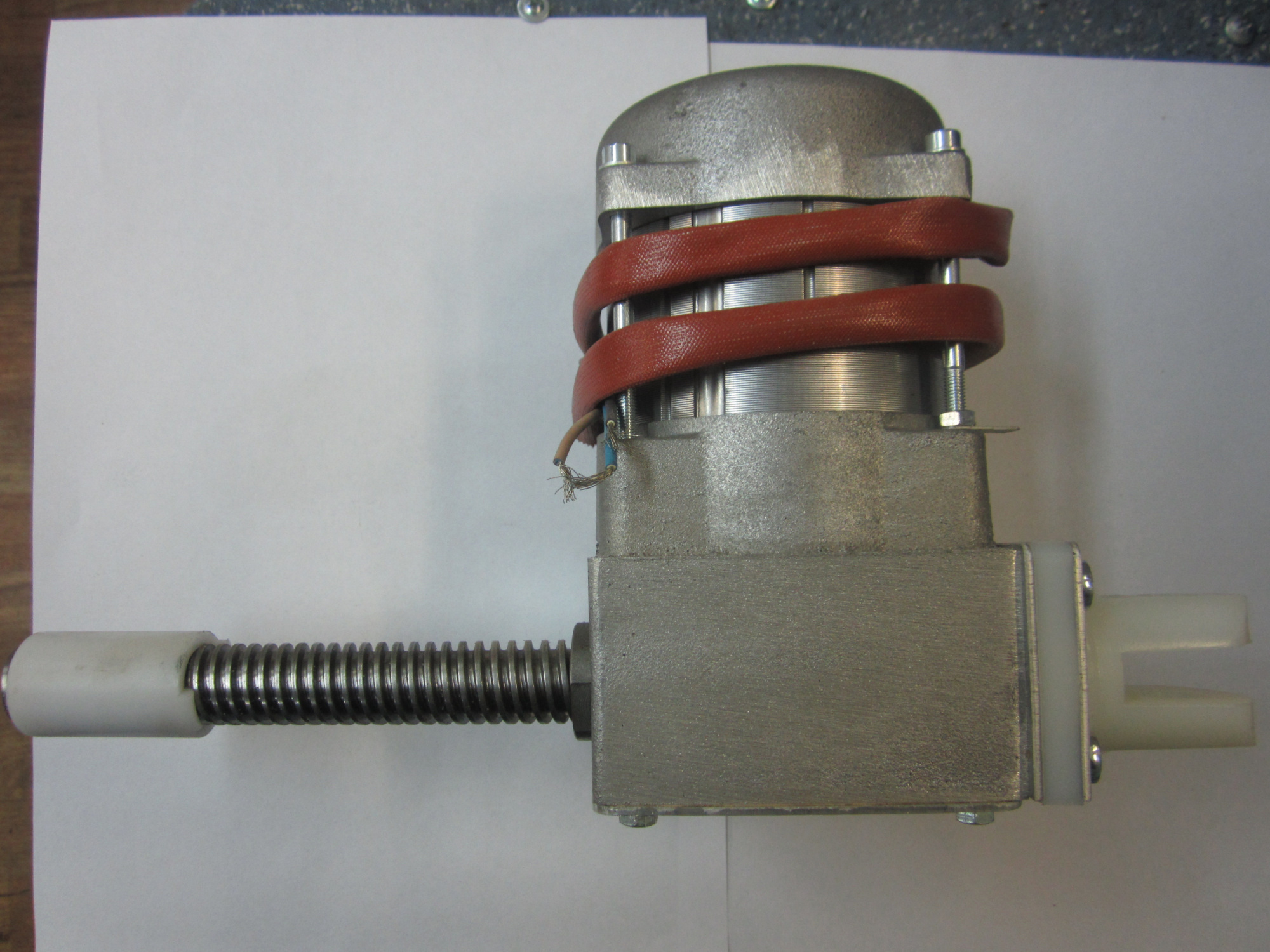 Мотор-редуктор кресла MOON ( GEARED MOTOR RM 85 220V)